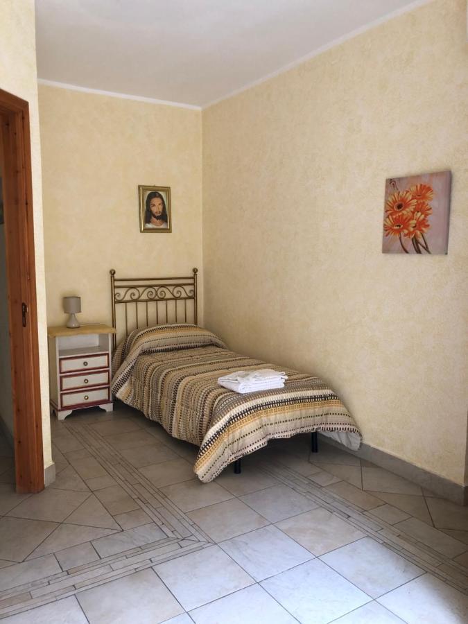 B&B Candido Vacanze モーディカ エクステリア 写真